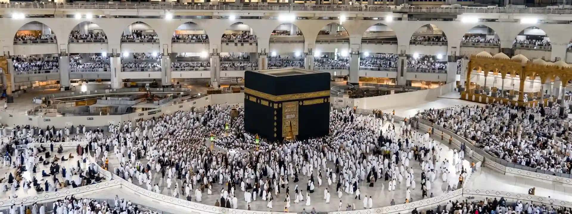 Your journey to Makkah & Madinah , guided with care. travel banner