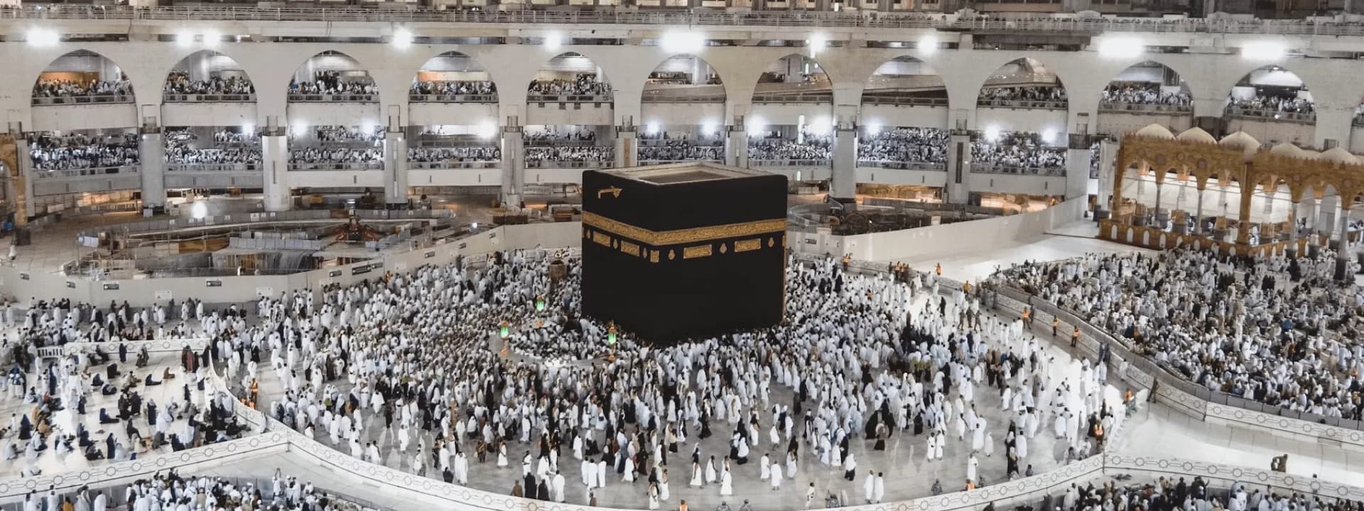 Your journey to <span>Makkah & Madinah</span>, guided with care. travel banner